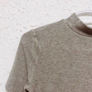 shortsleeved mock neck